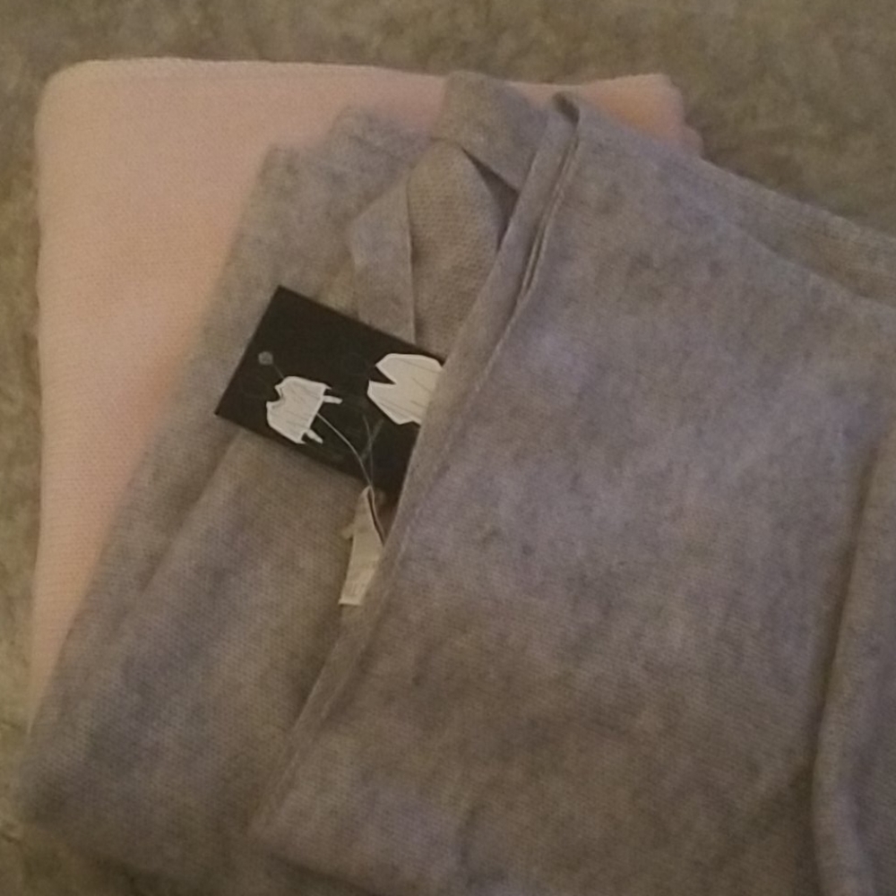 2 cashmere toppers